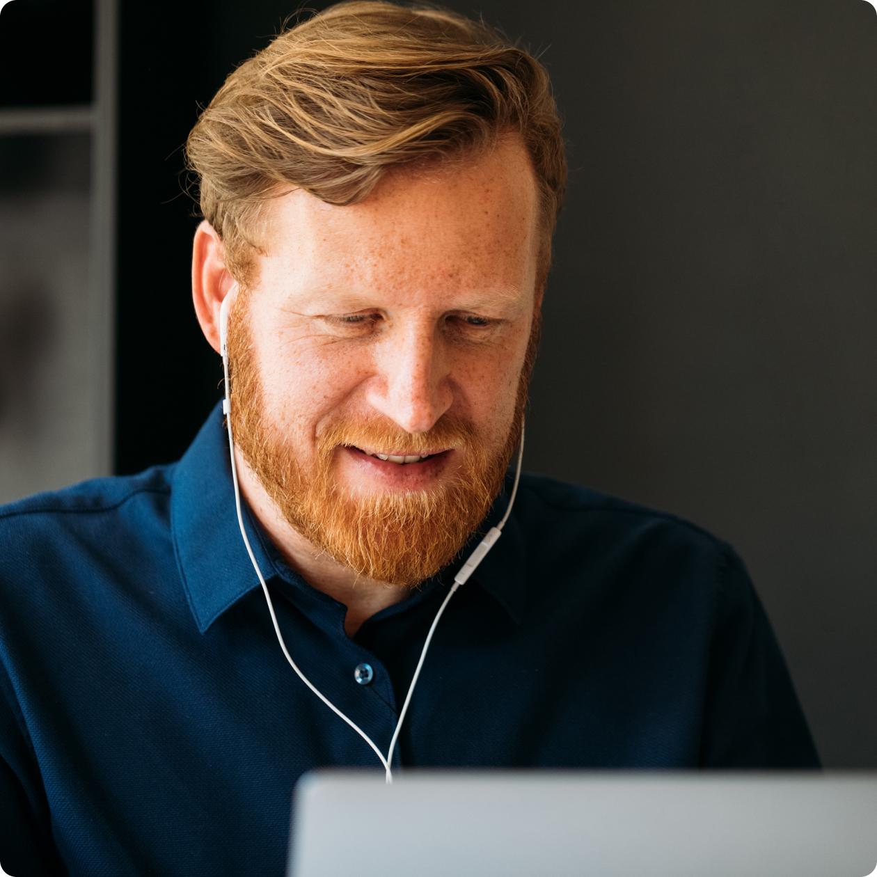 Image of a treasury leader using Kyriba to combine real-time payments, bank connections, and ERP data, to pay everyone accurately