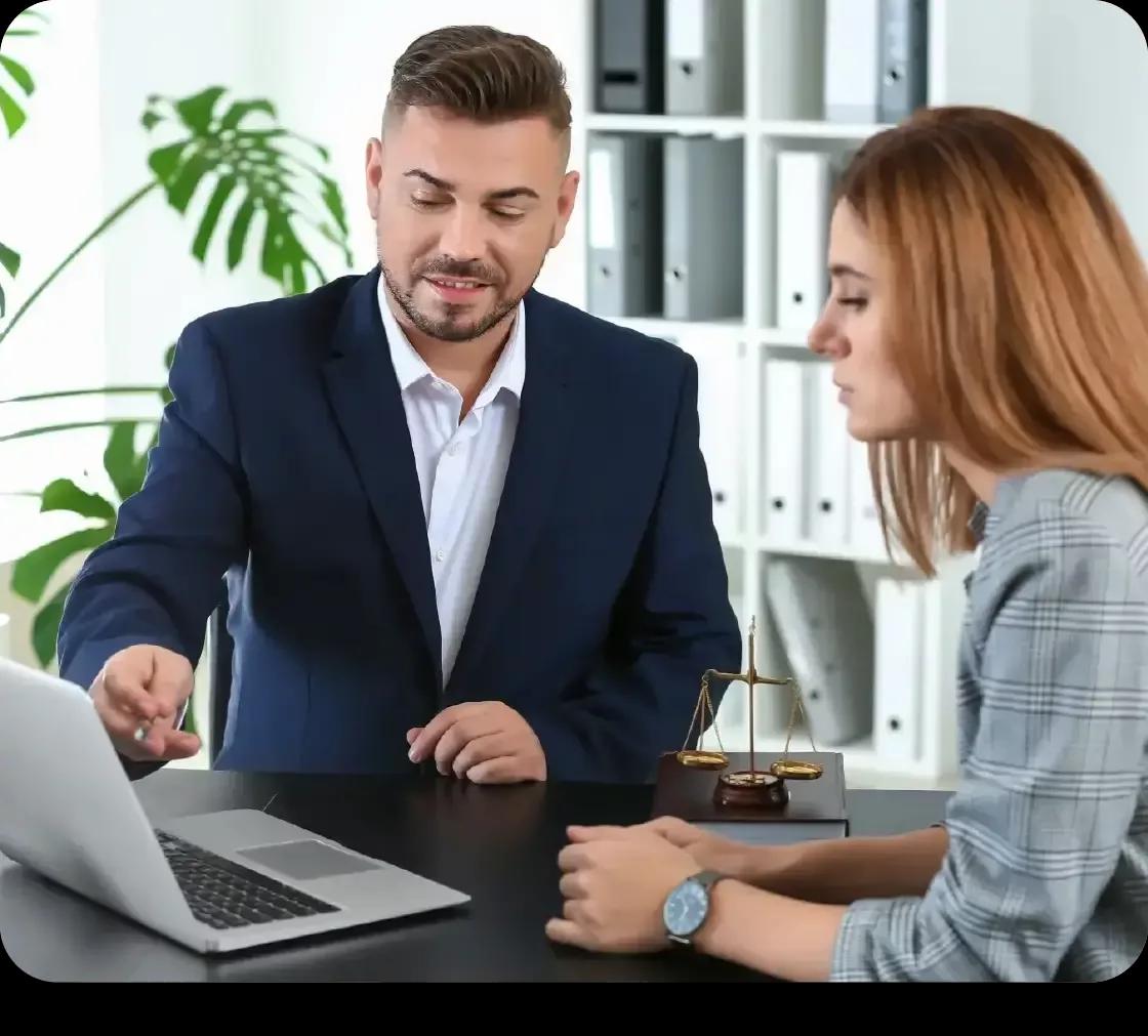 Image of two finance leaders in the Public Sector using Kyriba to achieve sophisticated cash forecasting