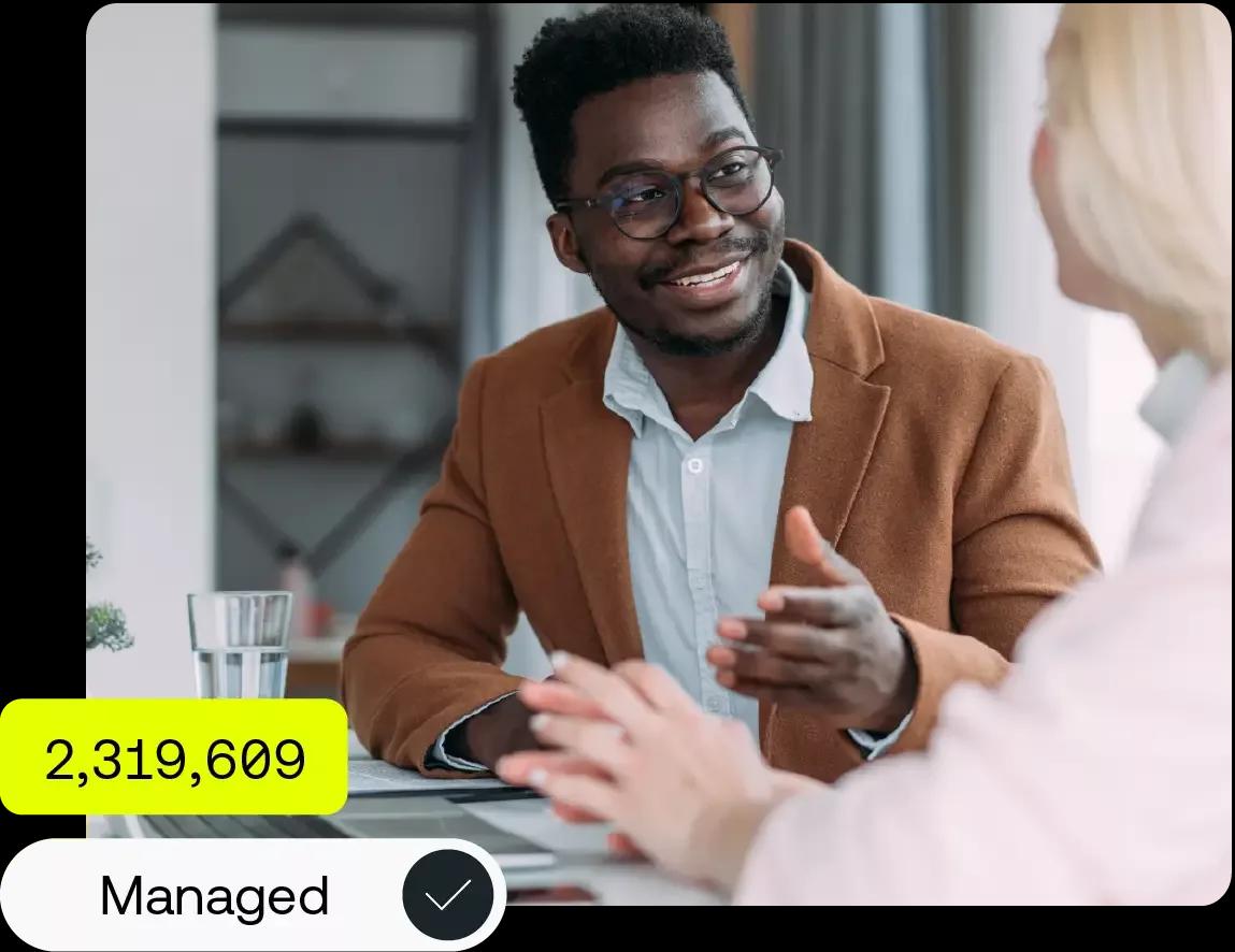 Image of a treasury manager holding a meeting