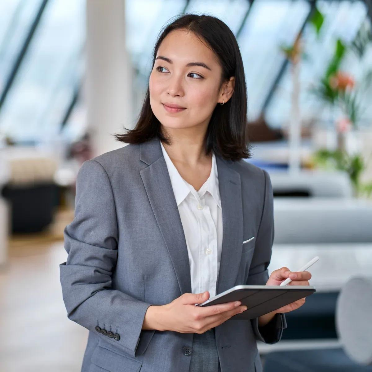 Image of a finance leader using Kyriba to automate payments from initiation to confirmation