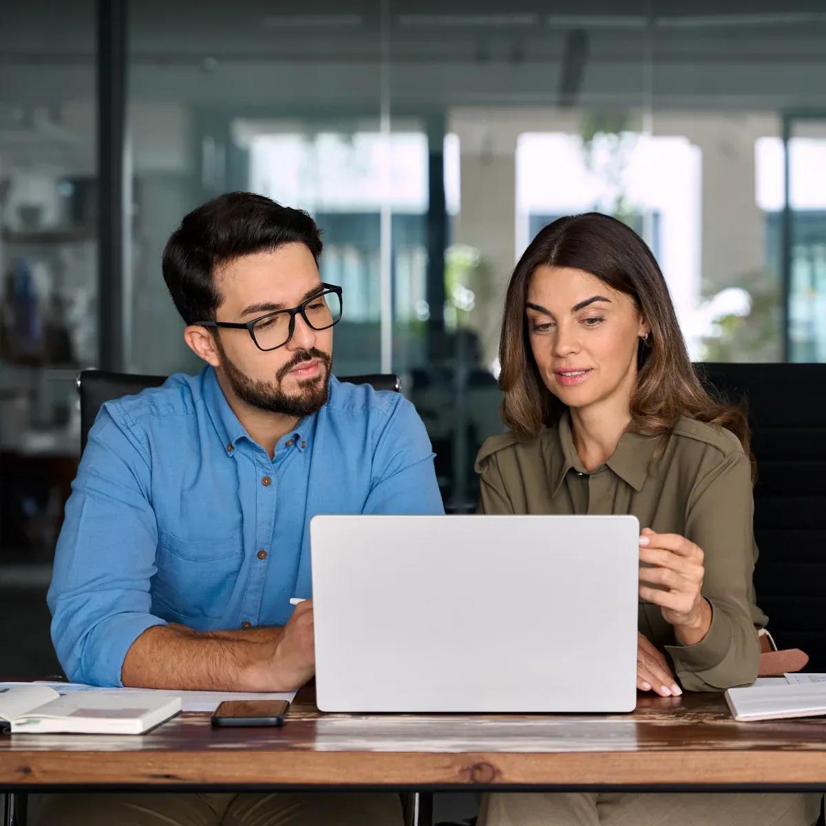 Image of the treasury team using Kyriba to prevent payment fraud