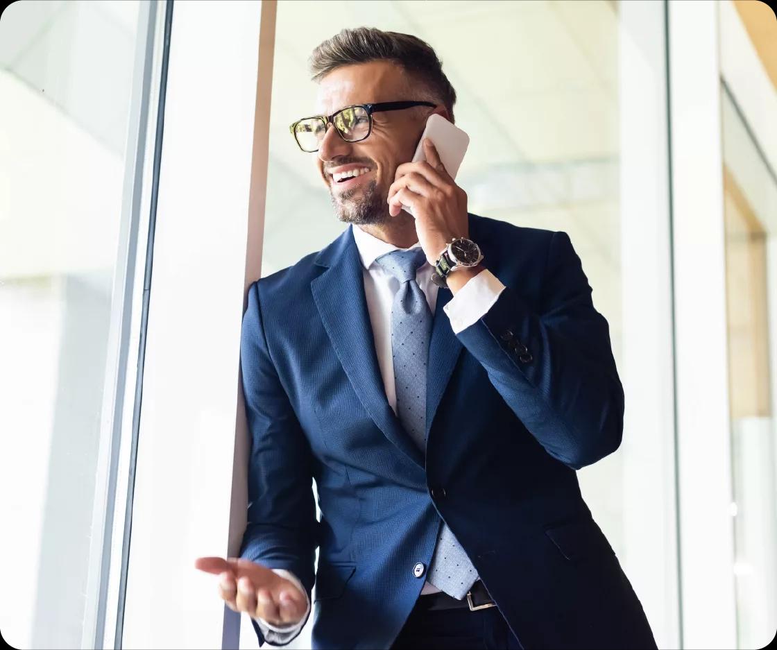 Image of a CFO after achieving 100% cash visibility with Kyriba