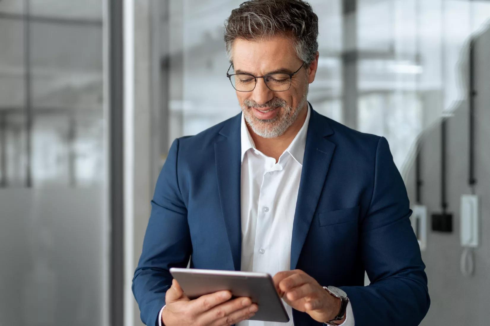 Image of a finance leader using Kyriba to achieve full visibility and control over bank accounts
